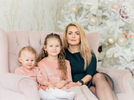 Maarja ja tüdrukud stuudios